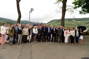 Das obligatorische Gruppenfoto im Burghof Quelle: Karl Heinz John